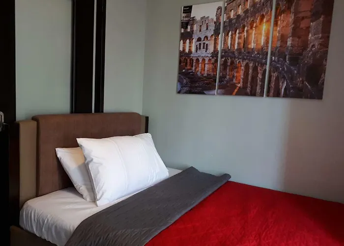 1br With Balcony Overlooking Pool Chateau Elysee Near Naia