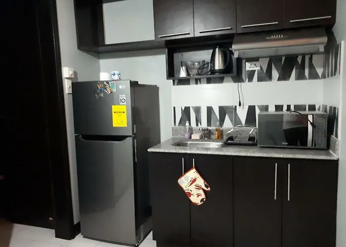 Apartment 1br With Balcony Overlooking Pool Chateau Elysee Near Naia